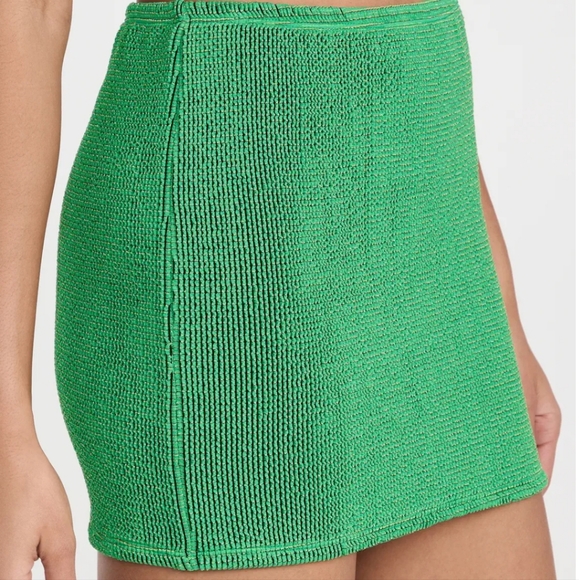 NEW Sculpt Miniskirt (Good American) - Picture 2 of 5